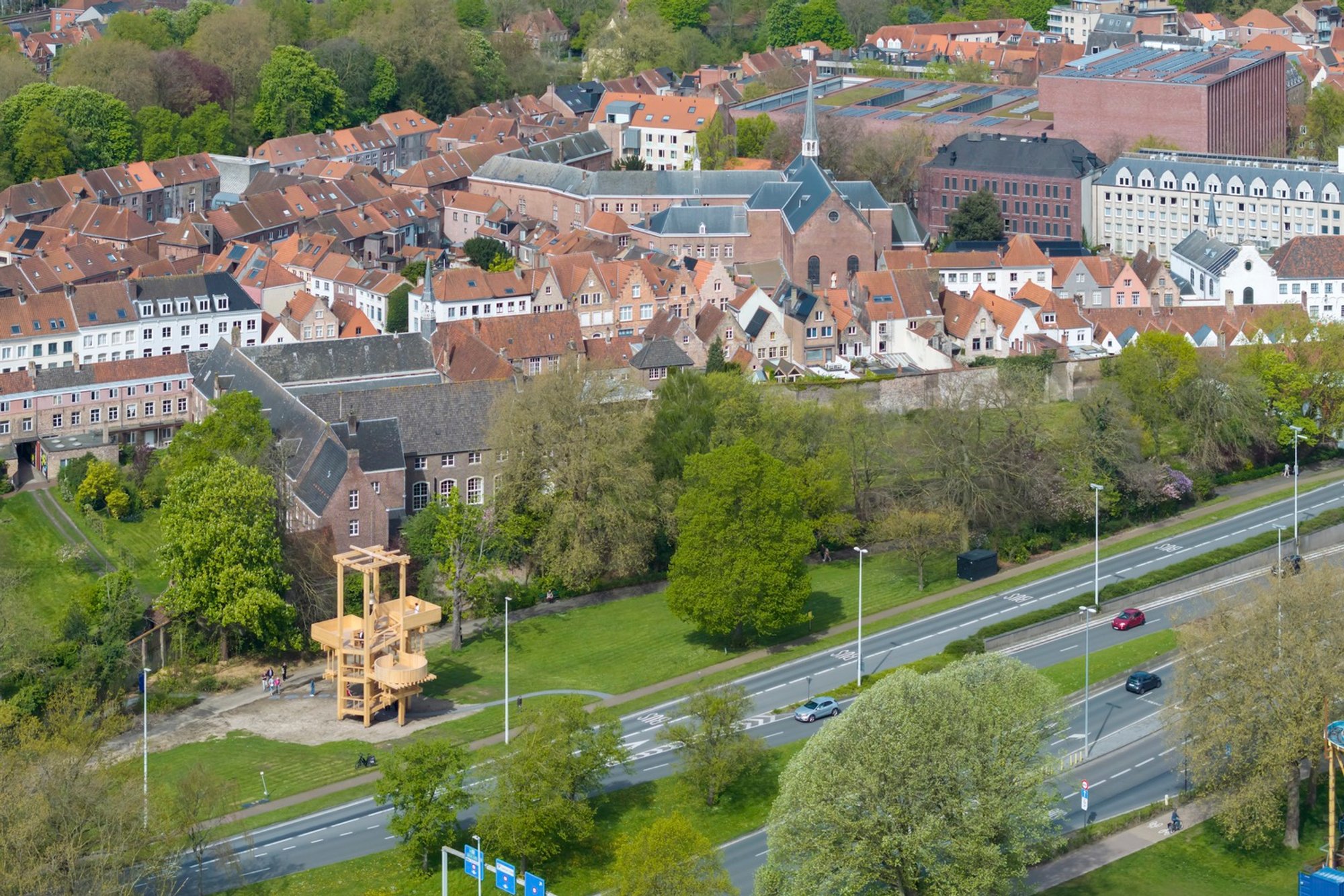 The Tower of Balance: A Sound Sculpture Transforming Bruges’ Urban Landscape