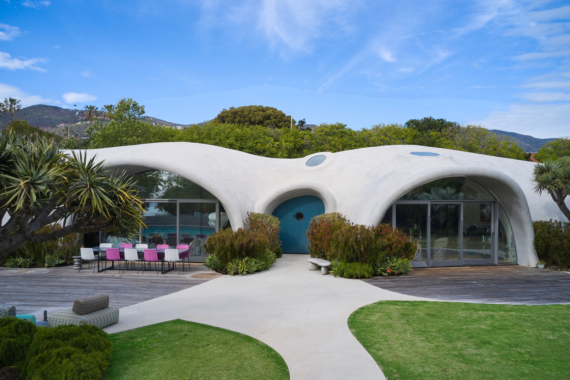 Shell Home in Malibu: A Revolutionary Approach to Sustainable Architecture