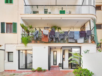 Langdon House: Harmonious Family Living Through Adaptive Renovation in Palma de Mallorca