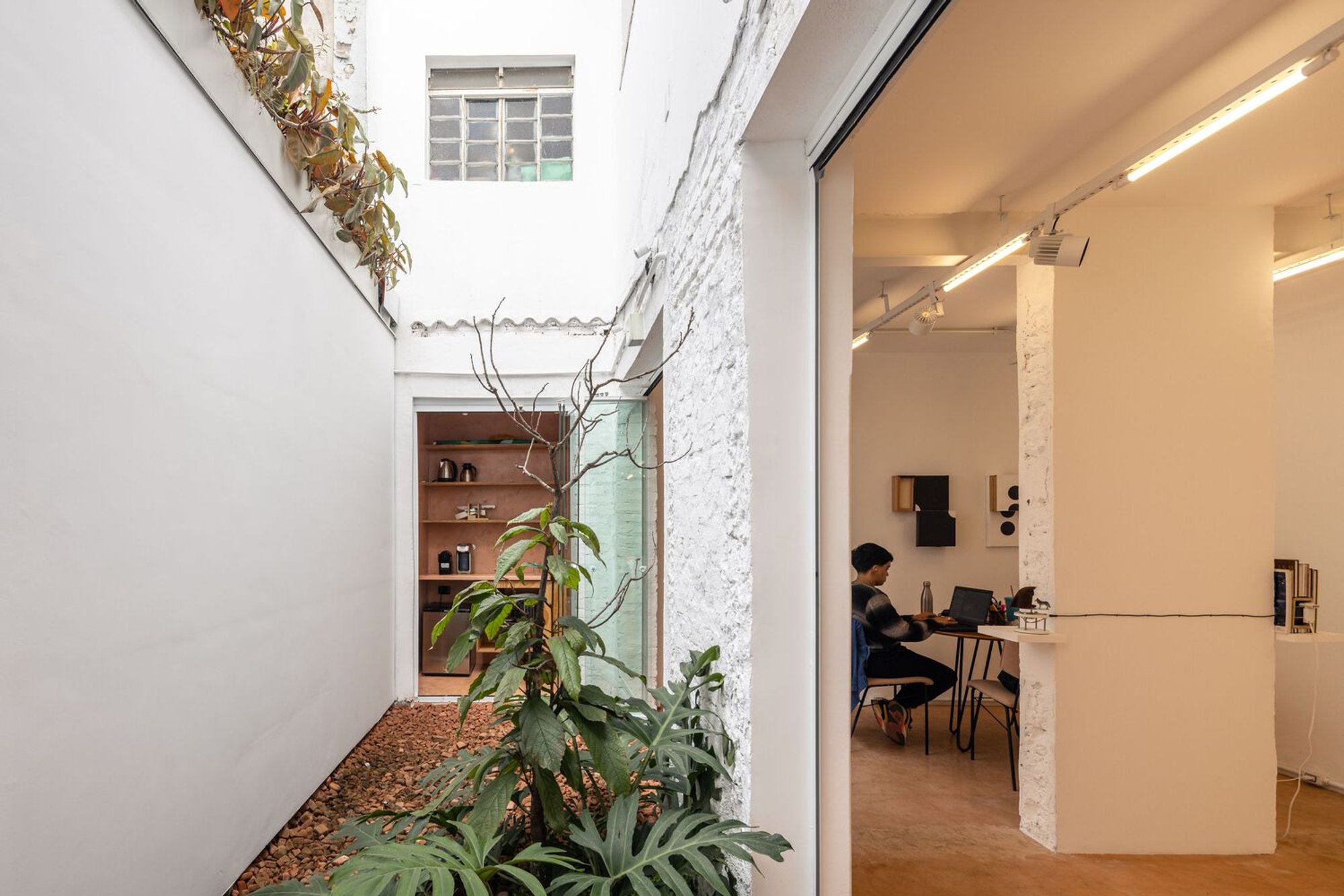 Gentil Carioca Gallery by Canoa Arquitetura: Adaptive Reuse Meets Contemporary Art in São Paulo