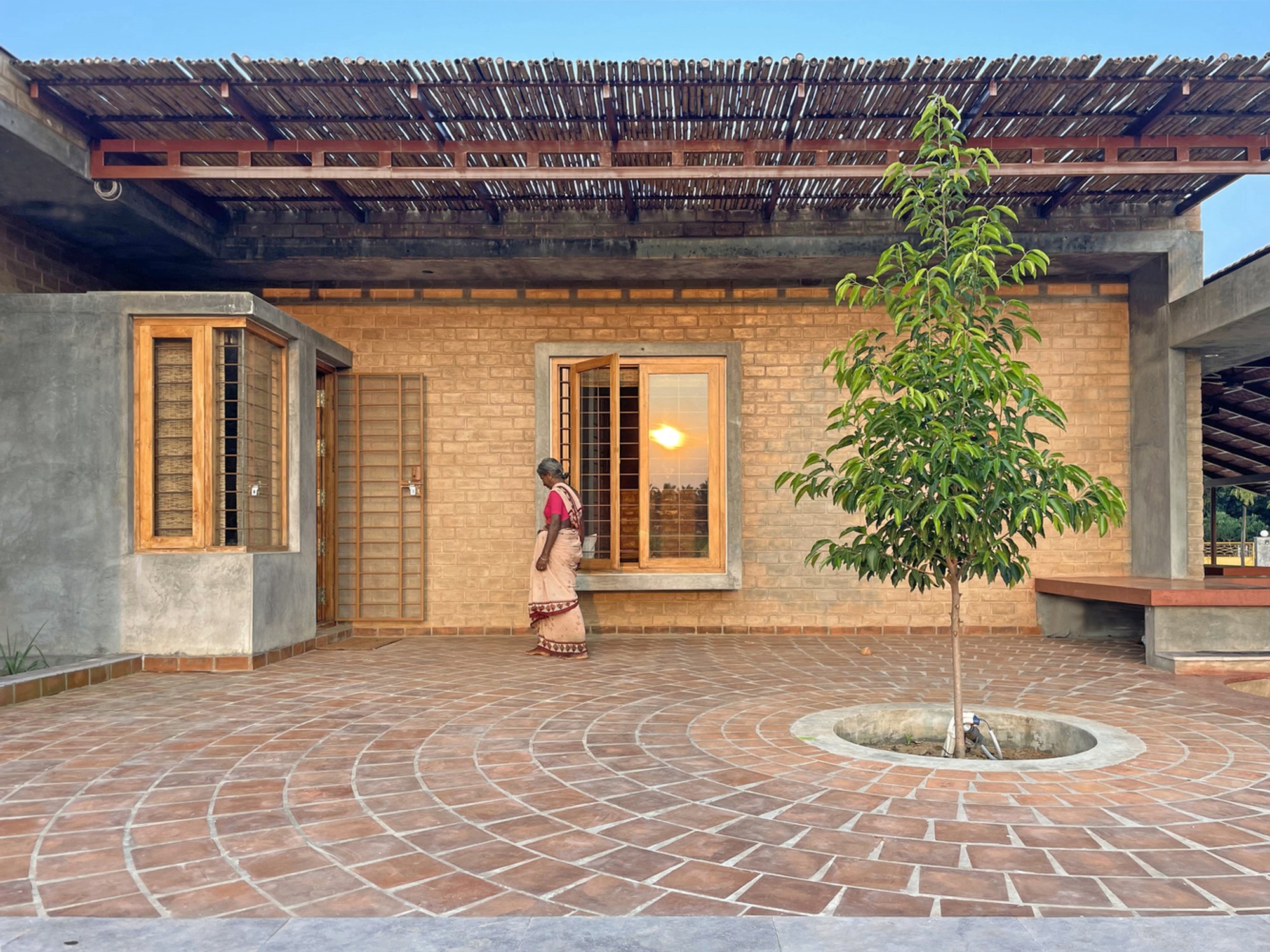 Technological Cooperatives Headquarters by Carlos Antonio Pérez Hernández: Innovative Adaptive Reuse in San Juan de Los 