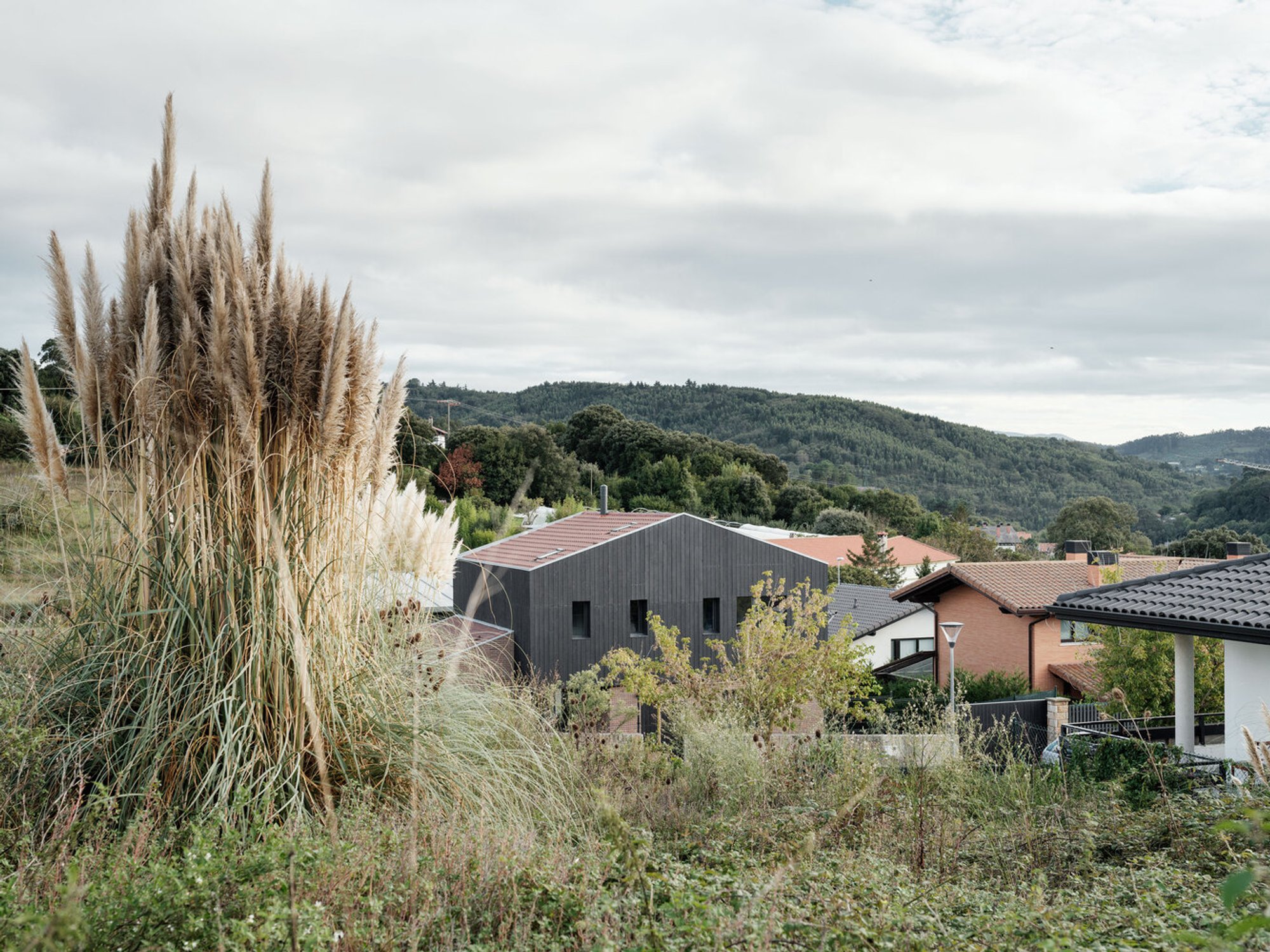 La Ferme Residence: Innovative Family Home in Plencia, Spain by Tenka Arkitektura