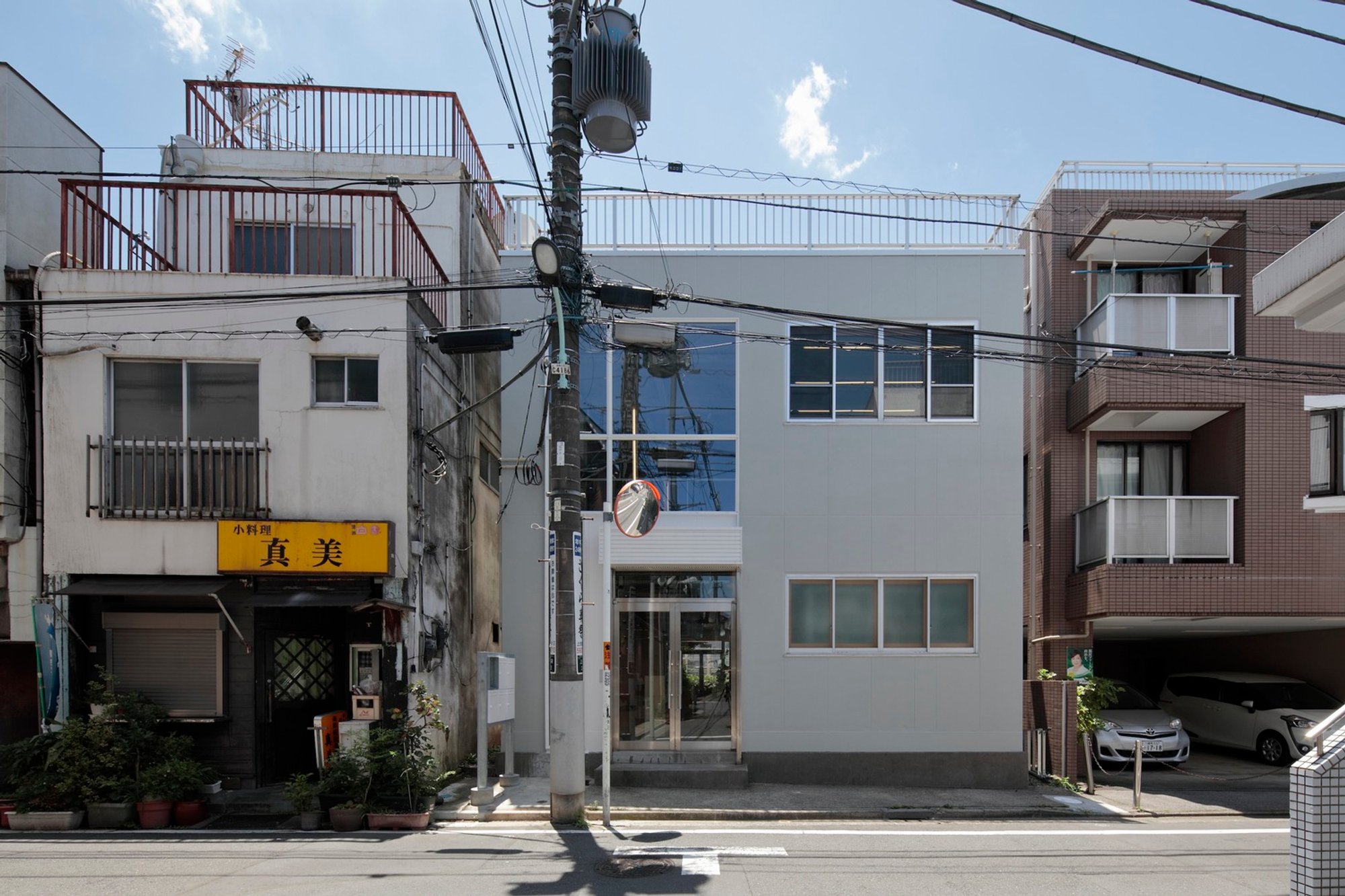 Medium in Kami-Ikebukuro Community Center by mtthw