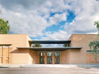 AGORA Campus by ArtBuild: A Sustainable Educational Landmark in Maisons-Alfort