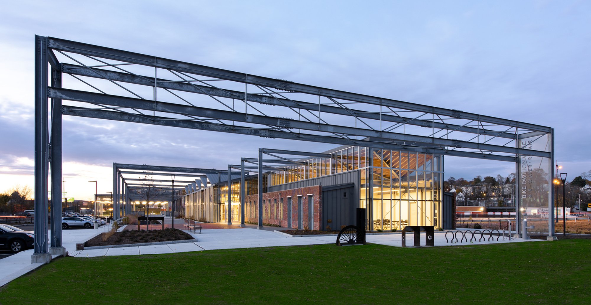 Worcester Blackstone Visitor Center by designLAB architects: Reviving Industrial Heritage Through Sustainable Architectu