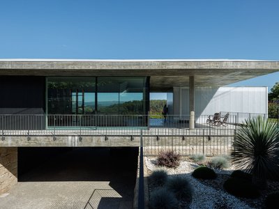 Ponte House by stu.dere: A Modern Bridge Between Architecture and Landscape