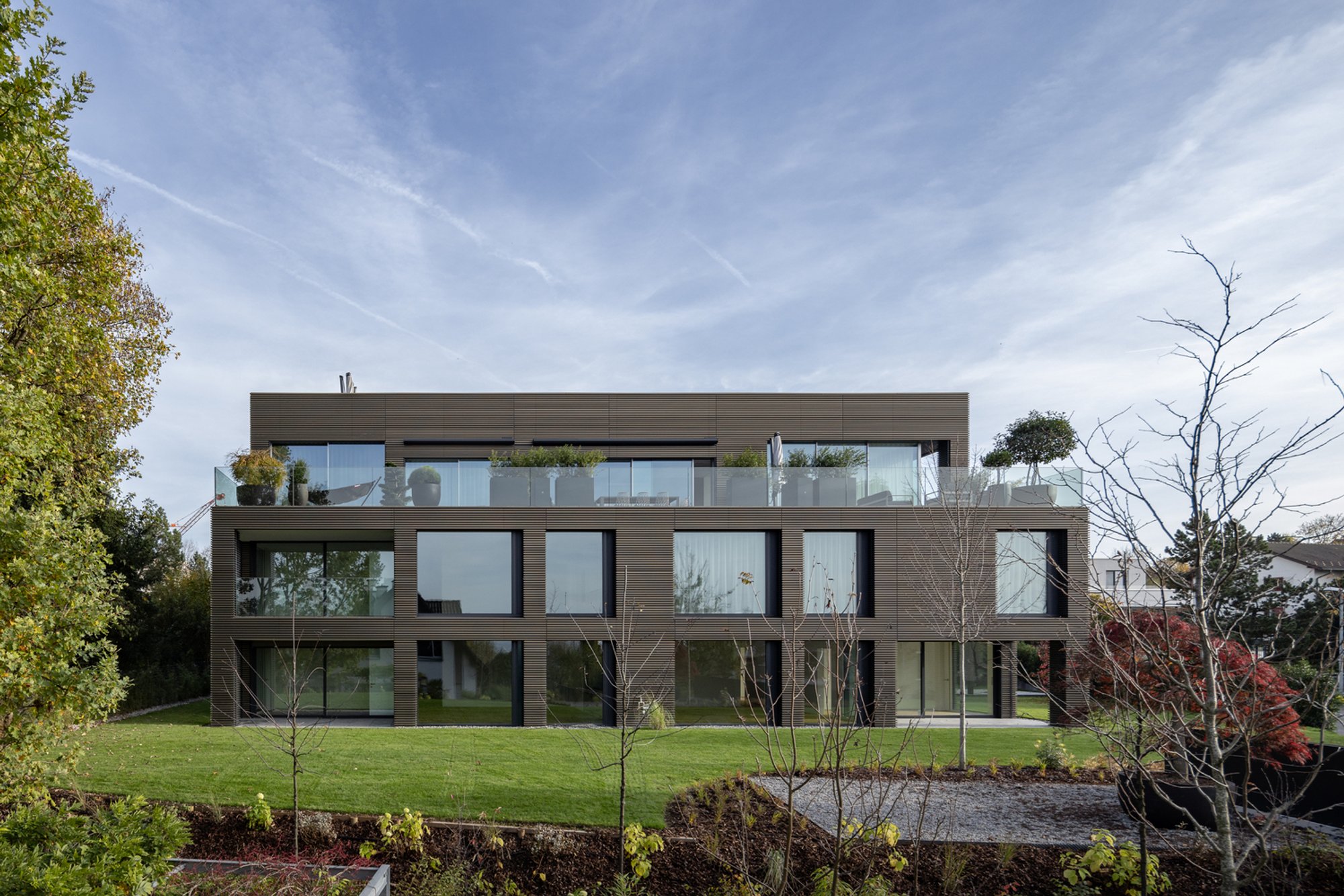Luxury Multifamily Living in Frauenfeld: A Contemporary Residential Landmark by Ivanov & Partner