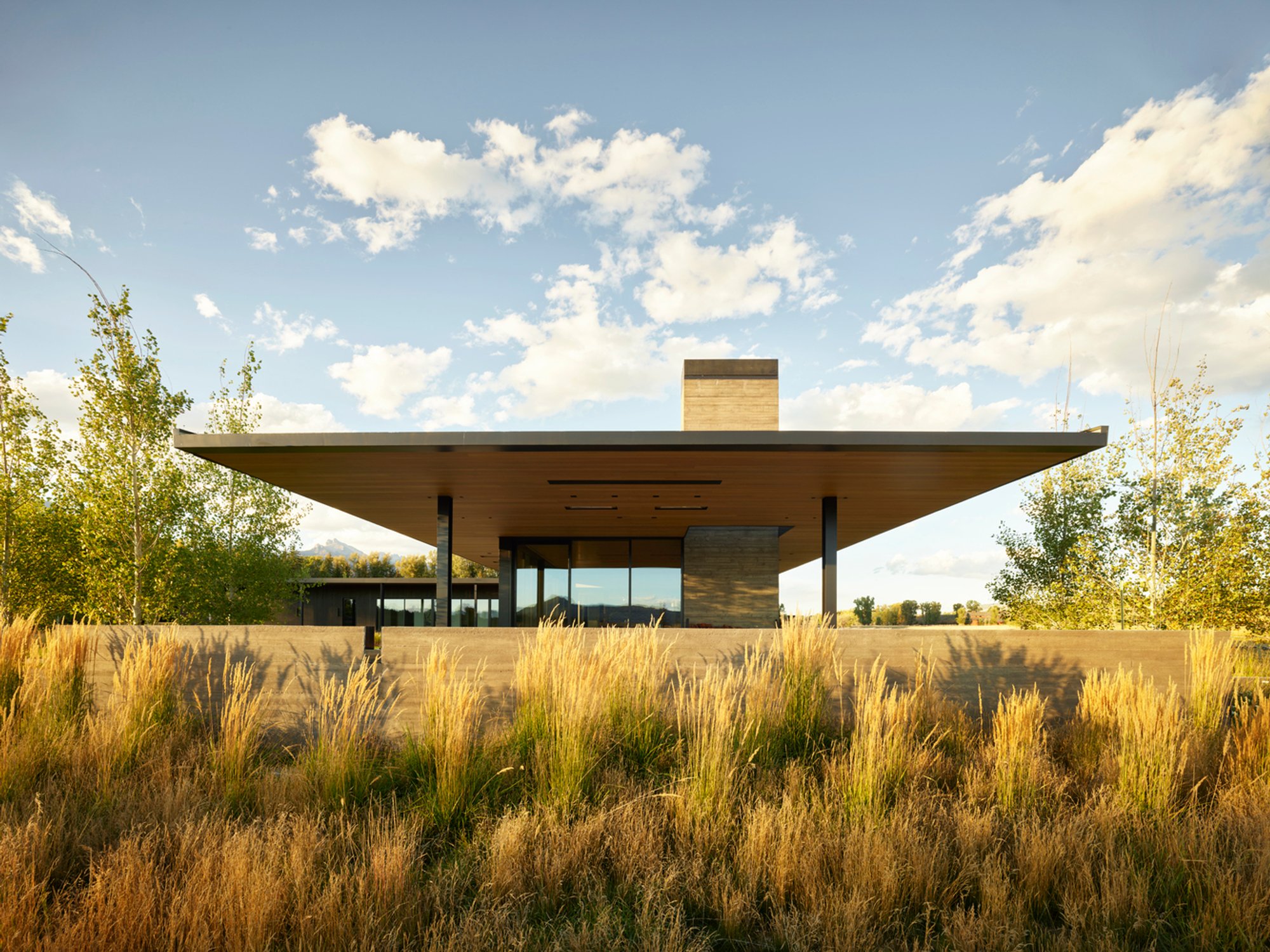 Black Fox Ranch by CLB Architects: A Contemporary Ranch Rooted in the Landscape