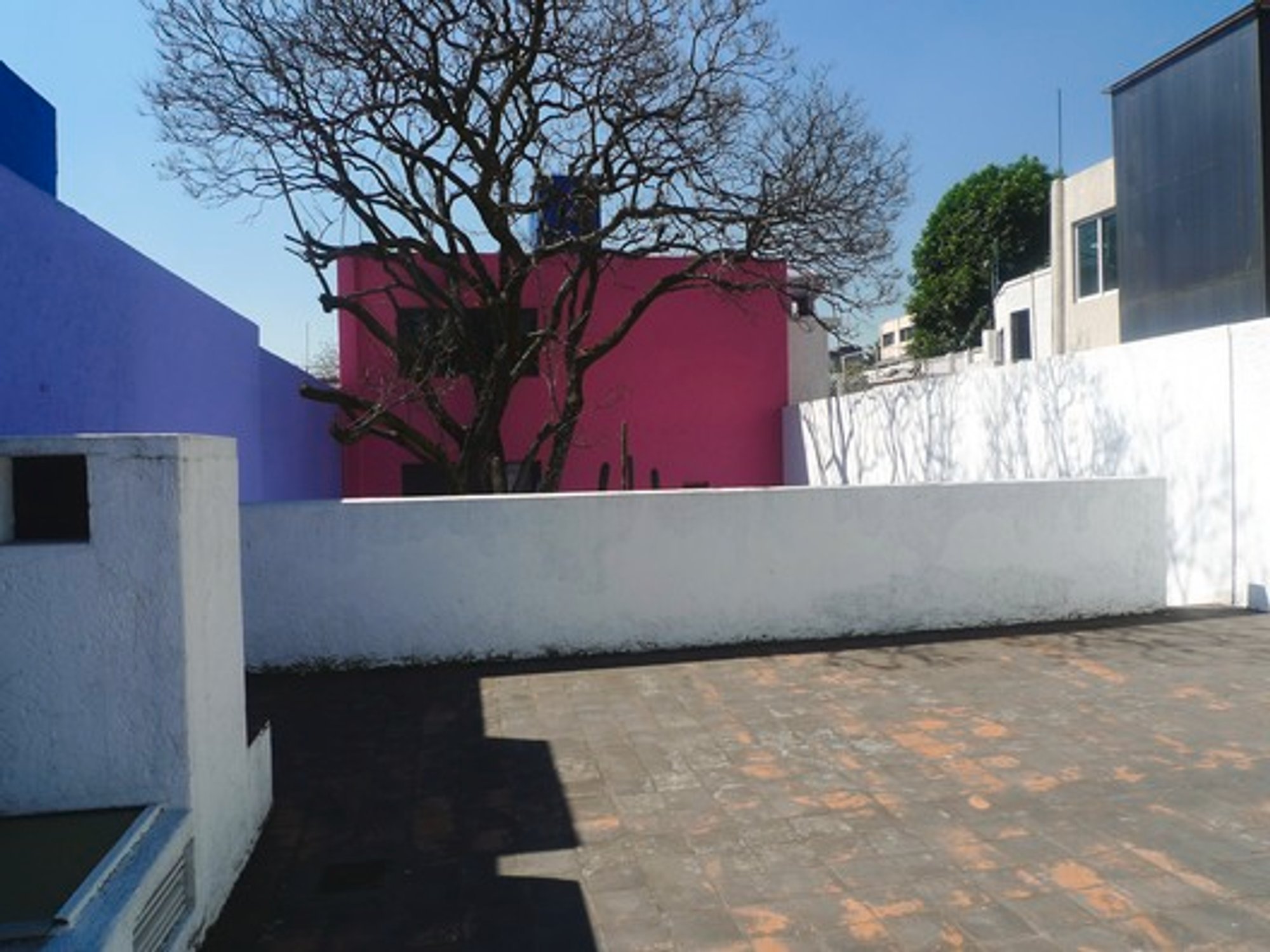 Gilardi House by Luis Barragán: A Masterpiece of Color, Light, and Mexican Modernist Architecture