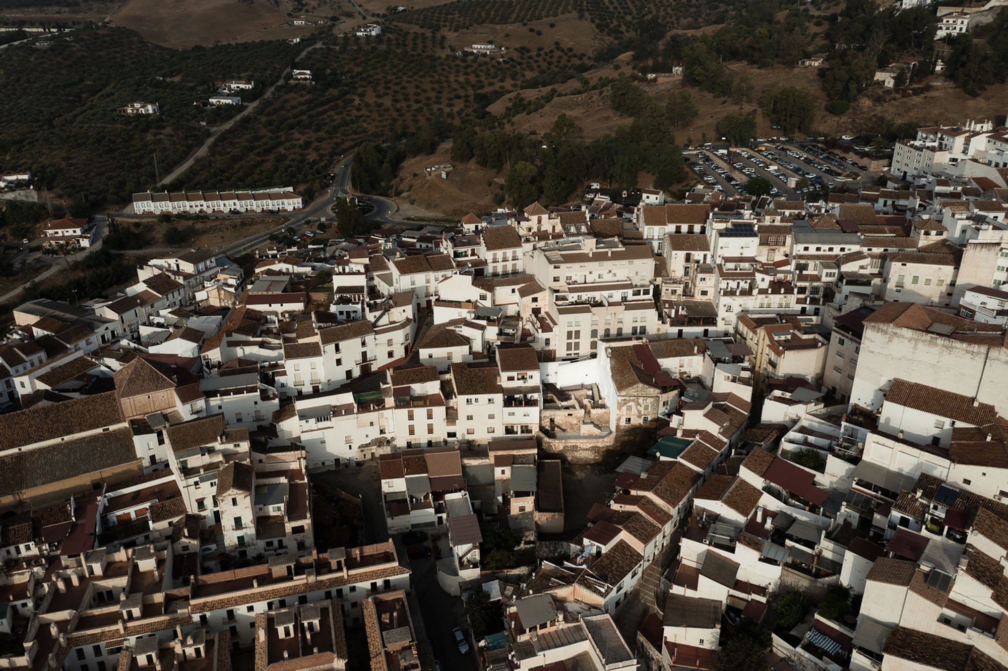 Aljibes Viewpoint in Álora: A Contemporary Architectural Journey Through History