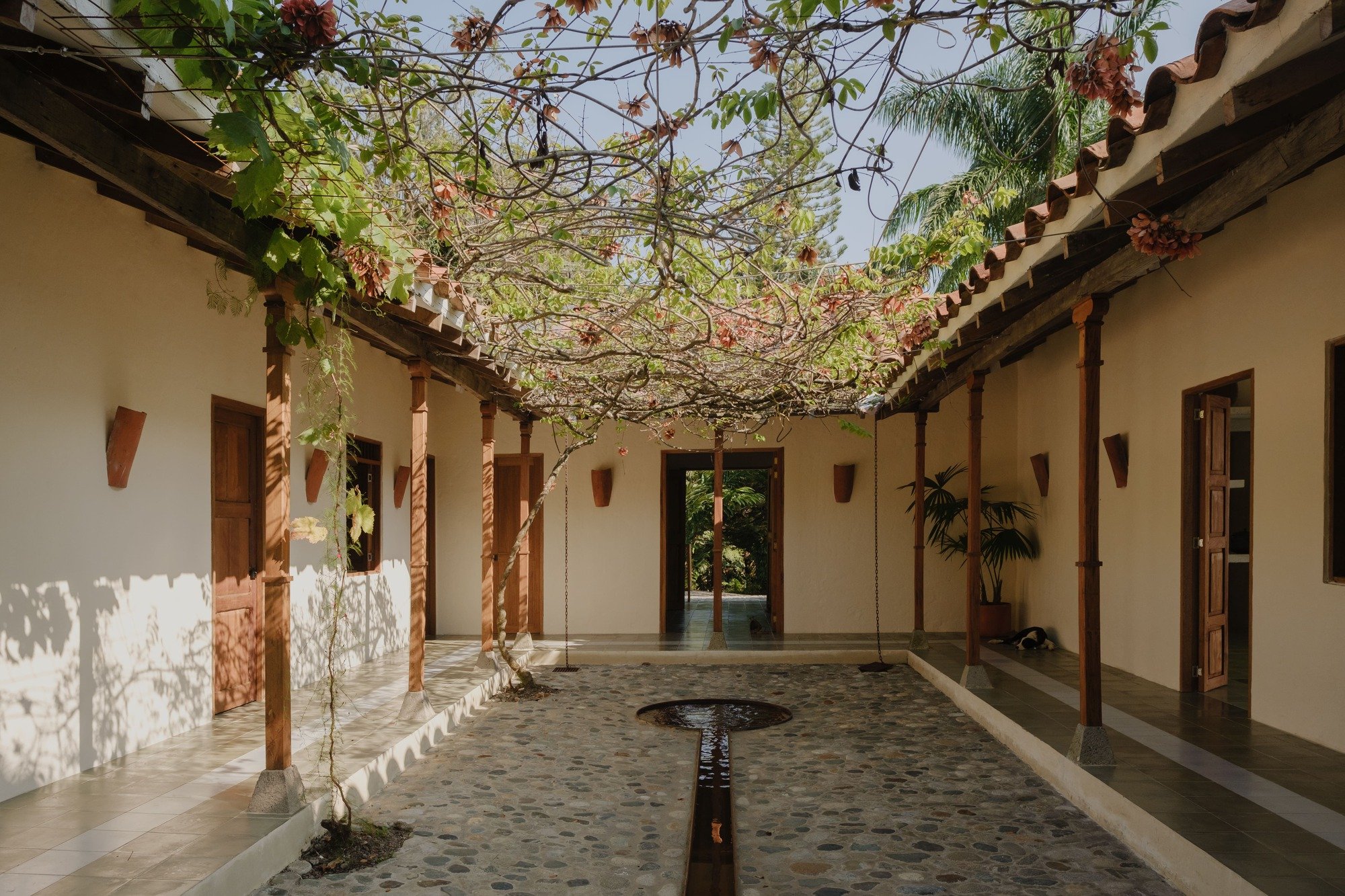 Restoring the Antioquian House Without Nostalgia