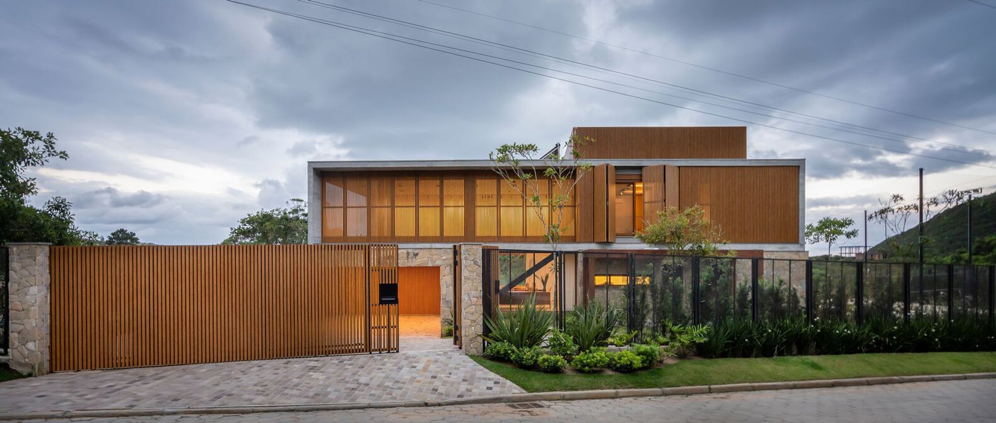 House CSS by Seferin Arquitetura: A Contemporary Coastal Residence Rooted in Landscape and Materiality