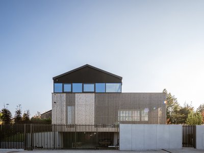 Contemporary City House in Kraków by Kropka Studio and Klub Architekci