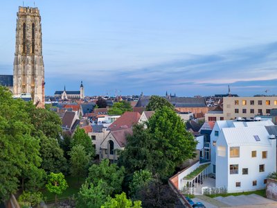 Contemporary Architecture Redefined: Sustainable Design, Spatial Efficiency, and Contextual Innovation