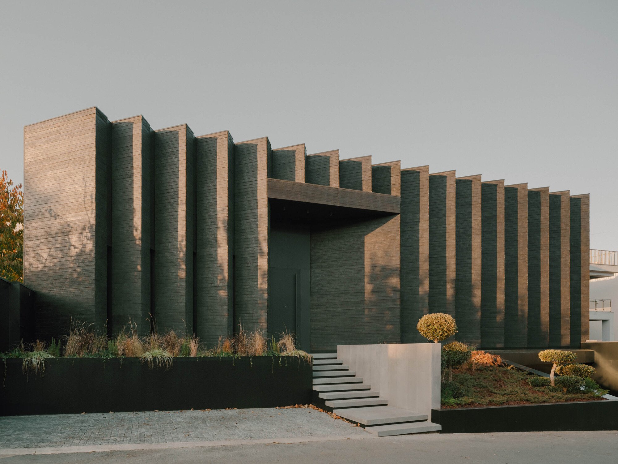 Inverted House Turns Tbilisi's Fence Culture Inside Out