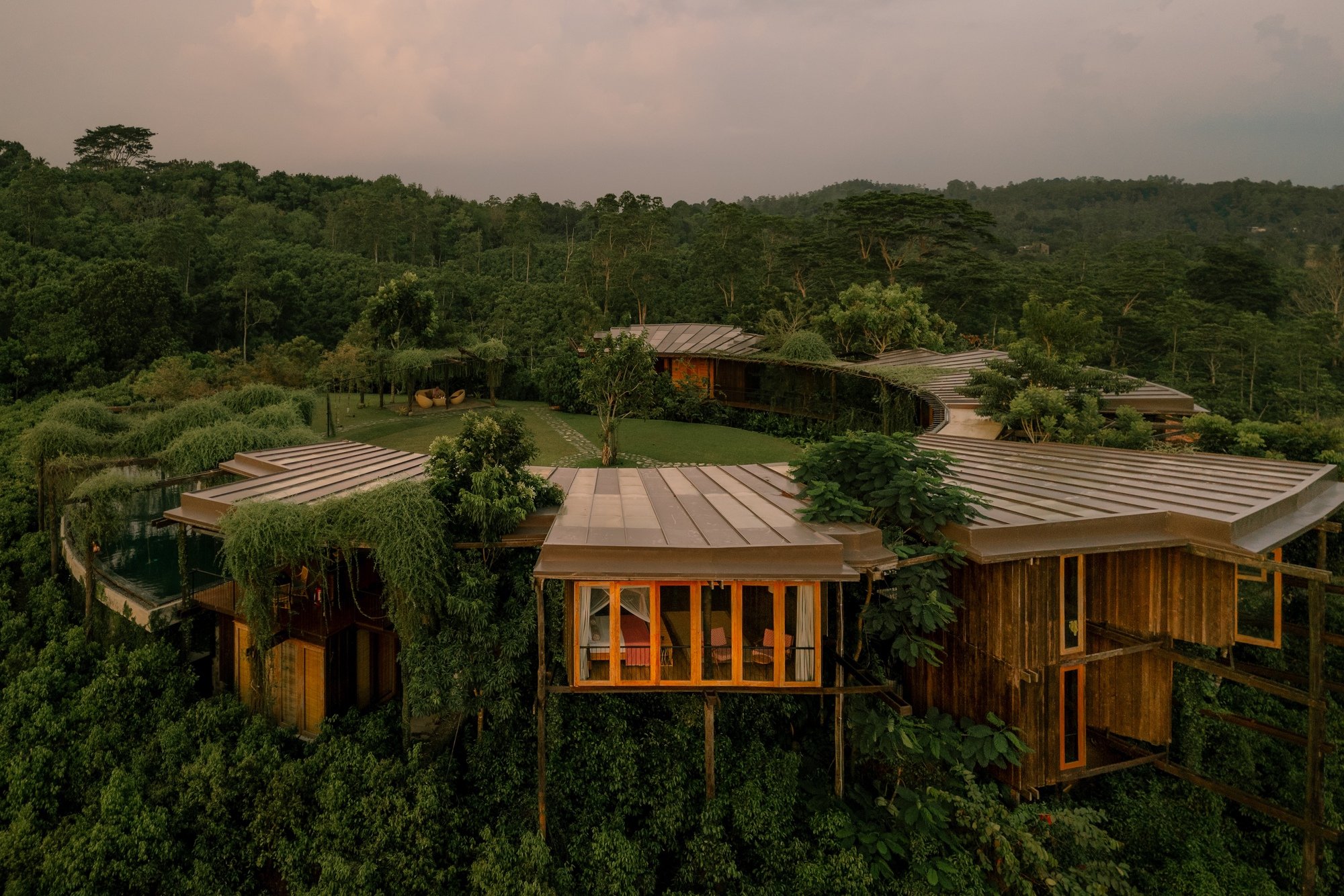 Round House Estate Bungalow: A Forest-Inspired Circular Retreat Shaped by Landscape and Light