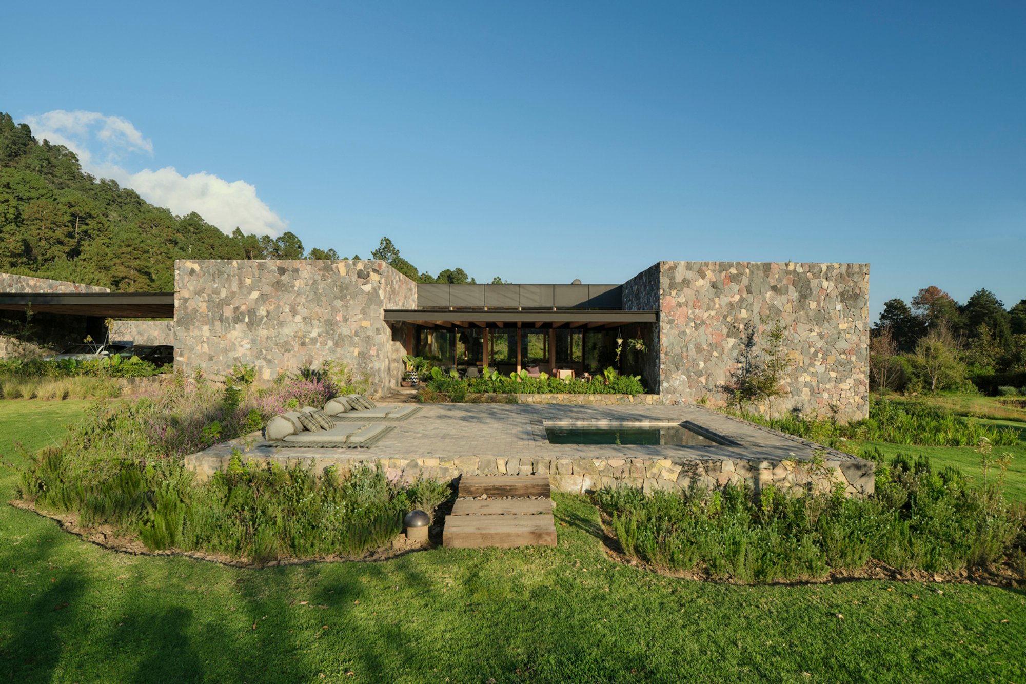 Casa FS by Weber Arquitectos in Valle de Bravo, Mexico