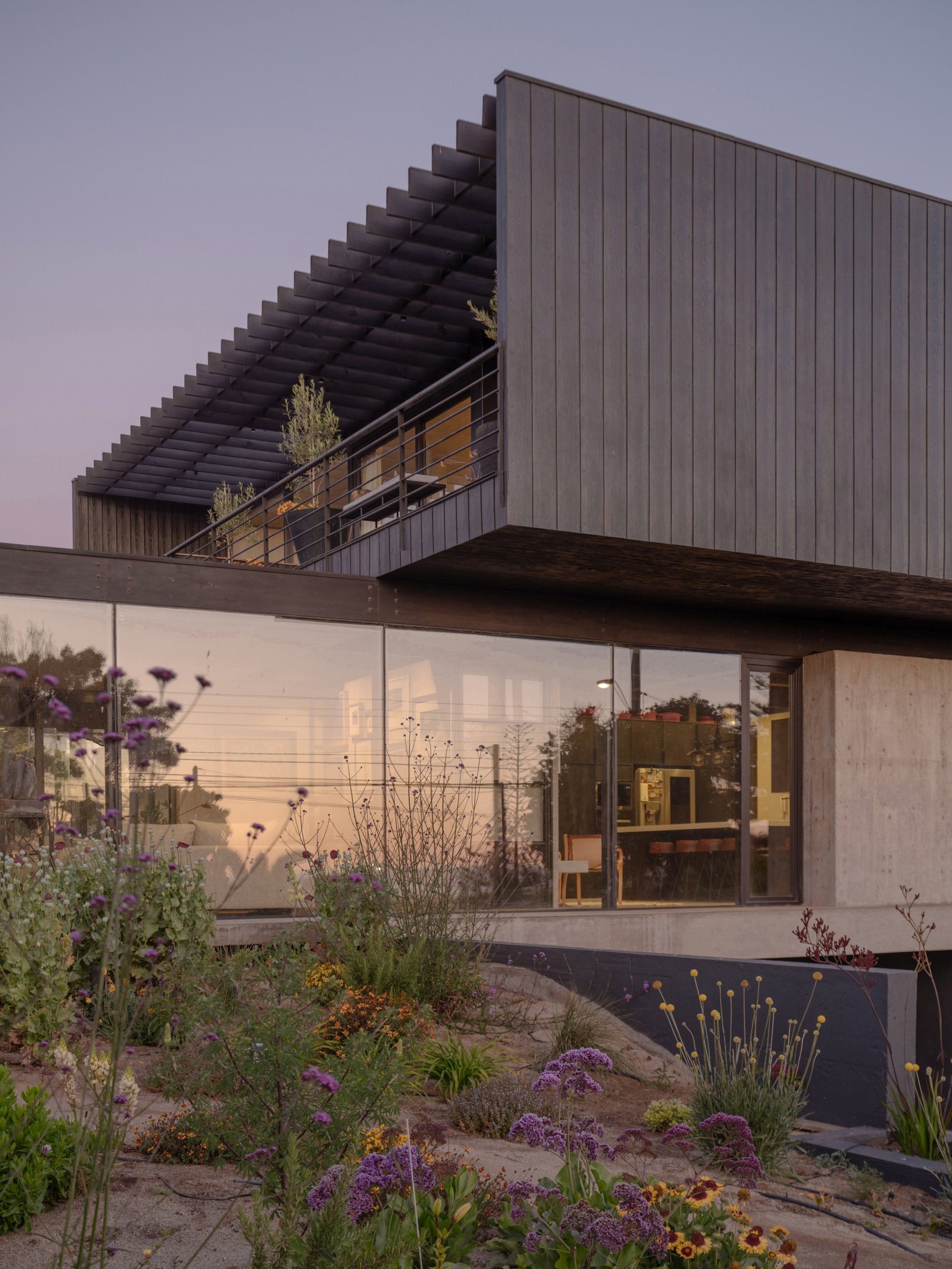 House CO Stacks Timber Volumes on Chile's Coast