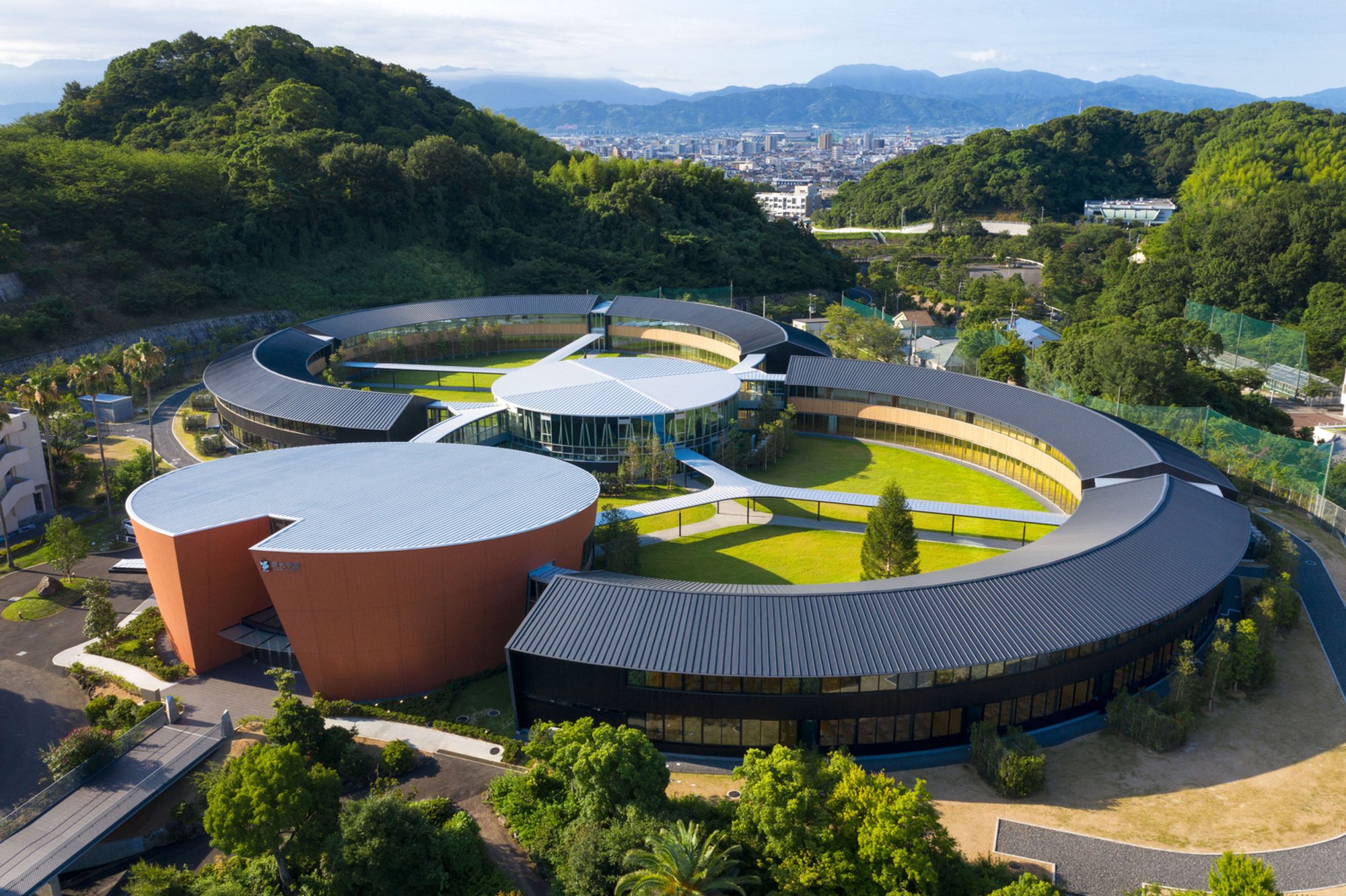 AIKO Educational Institution by TAISEI DESIGN: A Nature-Integrated Learning Campus in Matsuyama