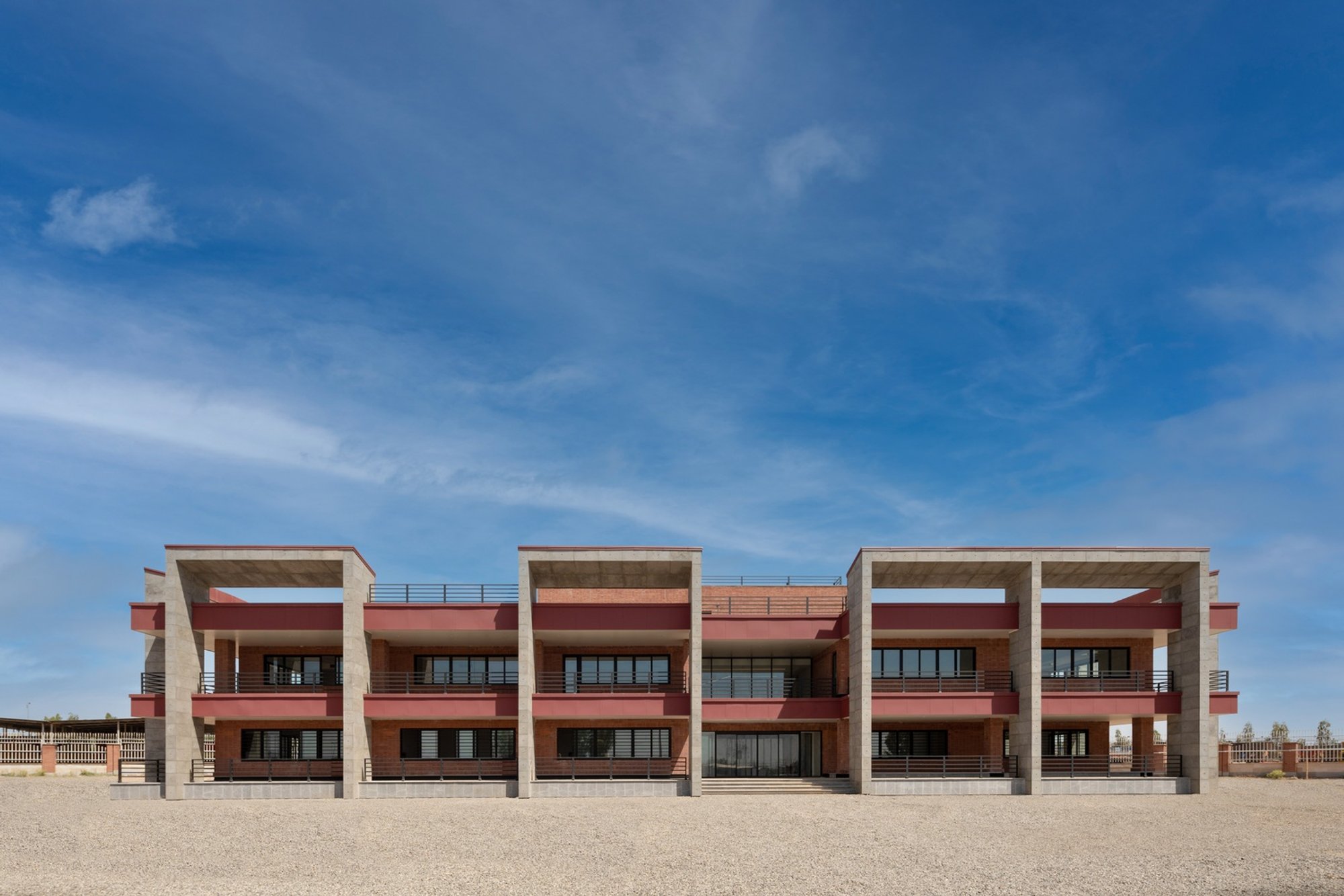 Qom Meteorological Research Center: Sustainable Architecture in Hot and Dry Climates