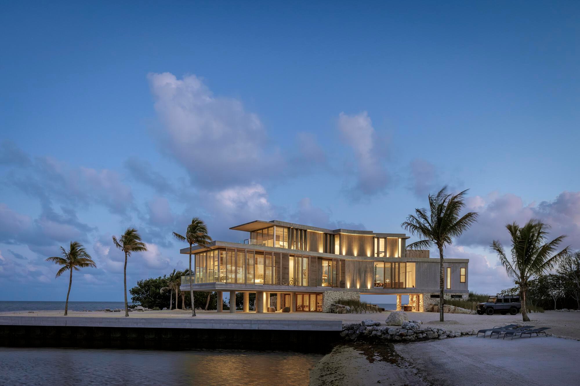 Van der Vlugt Residence by STRANG