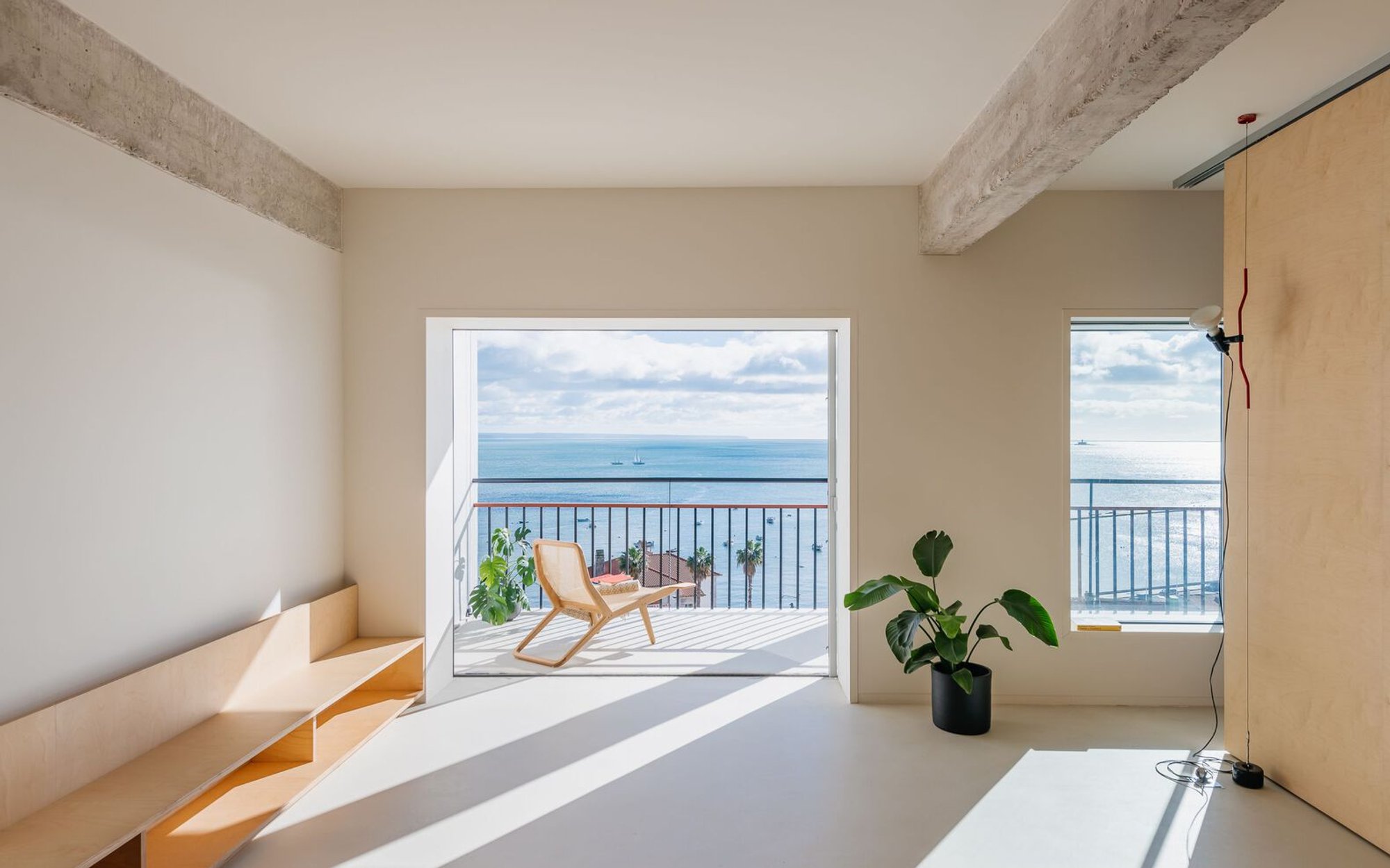 Paço d’Arcos Apartment by Site Specific Arquitectura: Coastal Living Reimagined