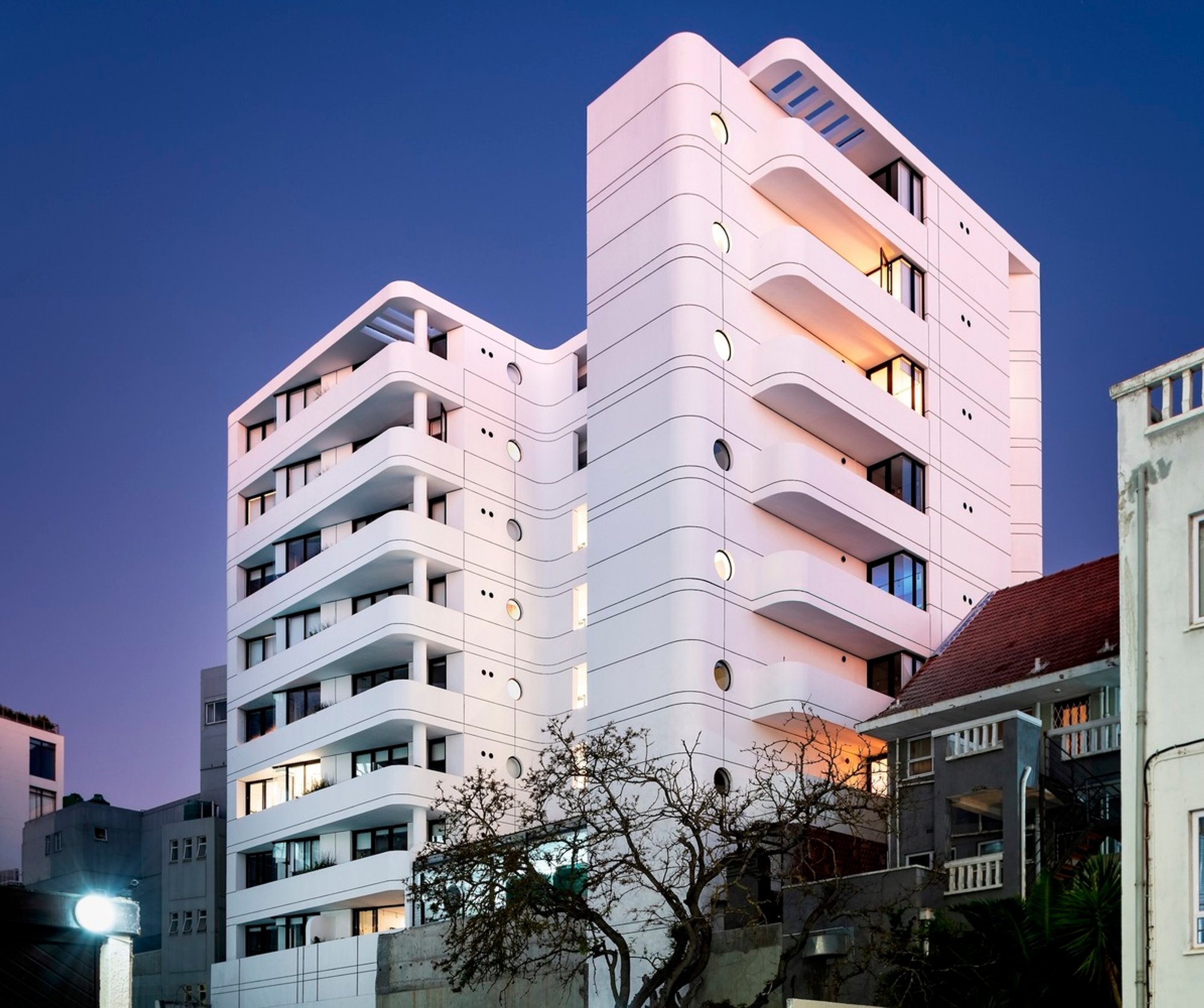 Flamingo Holiday Apartments: Tropical Modernism Meets Coastal Luxury in Cape Town