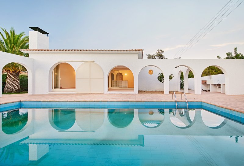 3 Marías House: A Contemporary Mediterranean Courtyard Retreat by Bajet Giramé + Burckhardt