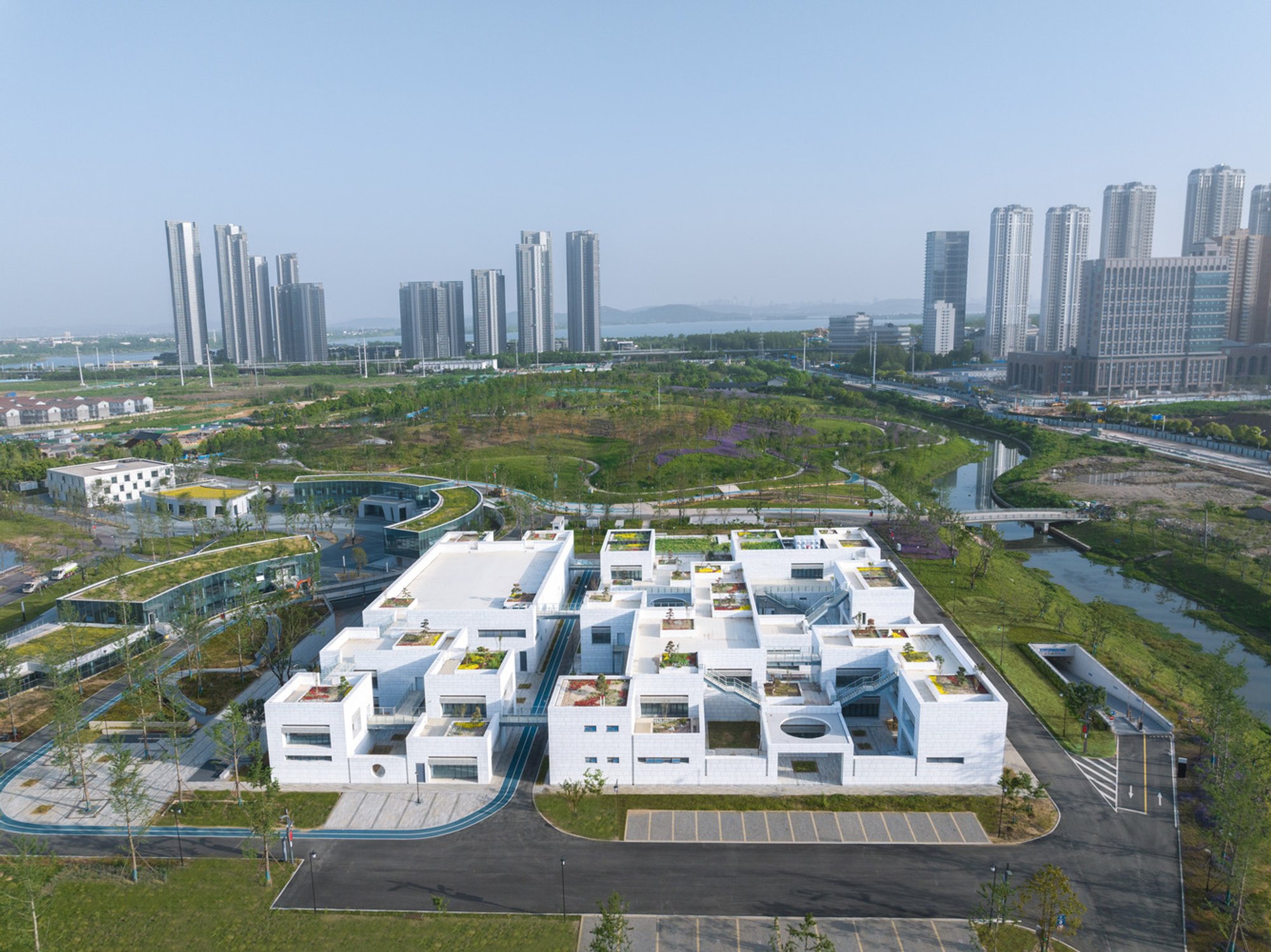 Wuhan Sponge Park Research and Visitor Center: A Landmark in Urban Sustainable Design