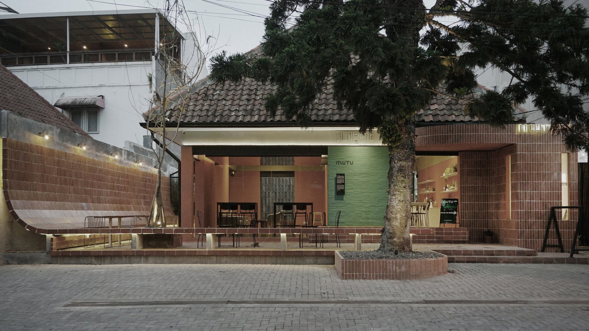 Mutu Loka Cafe: Industrial Revival and Post-Pandemic Communal Design in Bandung