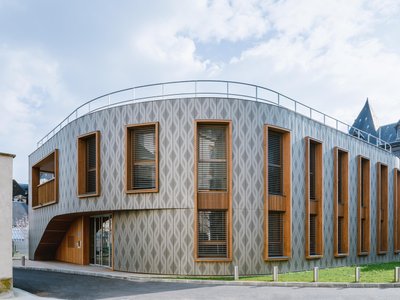 Saint-Louis Kindergarten by Janez Nguyen Architects + Linia A&U: Innovative Prefabricated Wooden Design in Paris