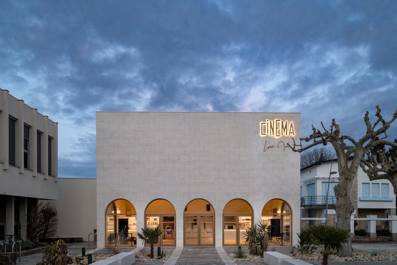 Louis Malle Cinema: A Limestone Cultural Landmark Revitalizing Community Life in Prayssac