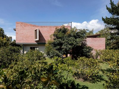 Doble Soga House: A Contemporary Brick Residence Rooted in Landscape in Quito, Ecuador