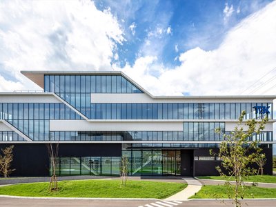 TGK Nirasaki Plant: A Smart Factory Blending Technology, Landscape, and Wellness