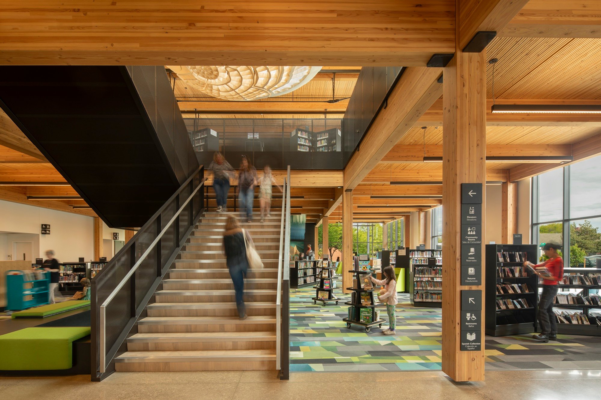 Miller Hull Partnership Builds a Mass Timber Civic Living Room in Central Oregon