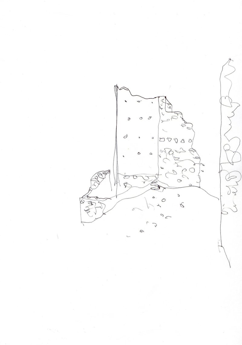 Line drawing sketch showing a fortification ruin with stepped base and scattered rubble