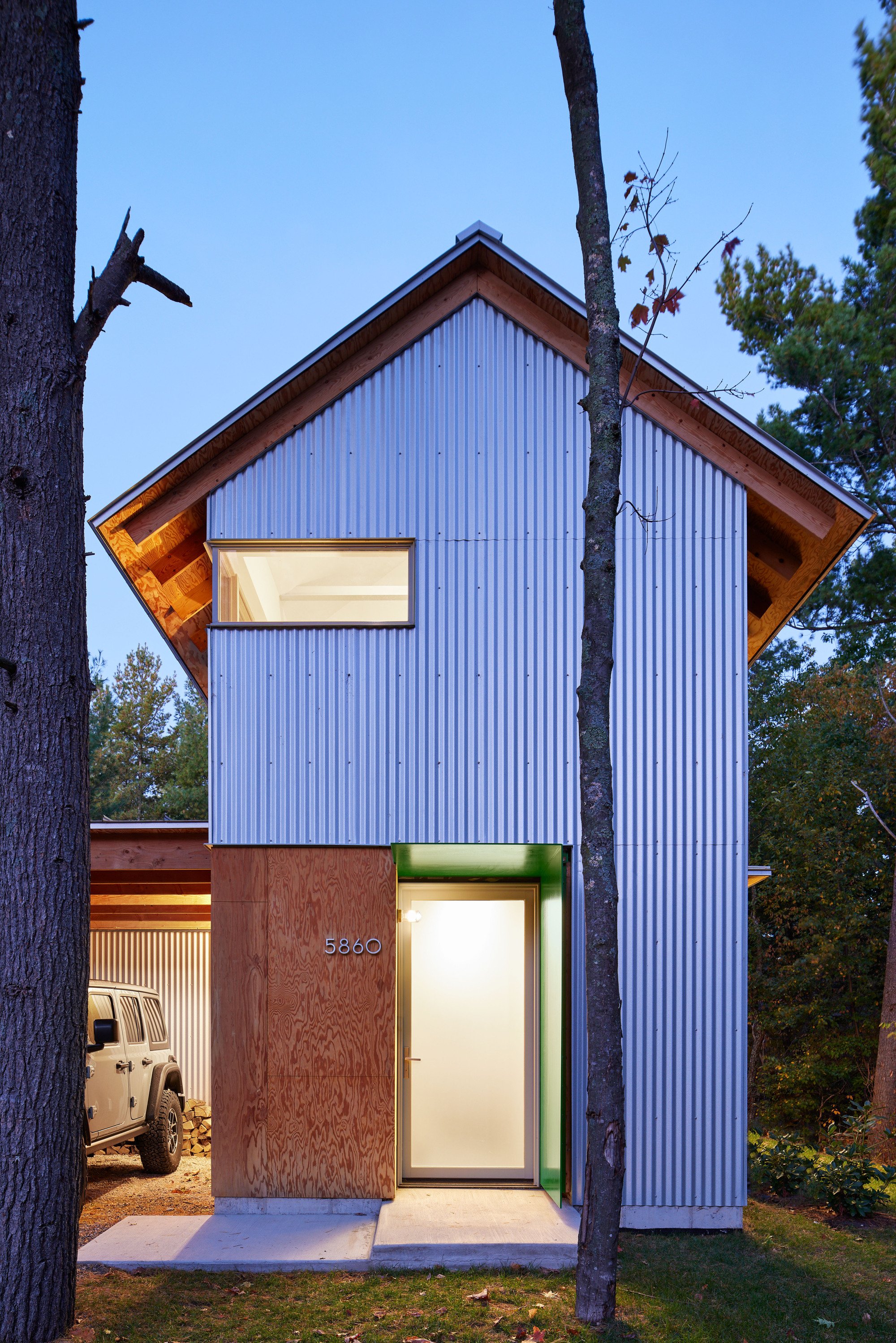 Bohlin Cywinski Jackson Packs a Full Family Retreat into a 1,000-Square-Foot Lake Michigan Cabin