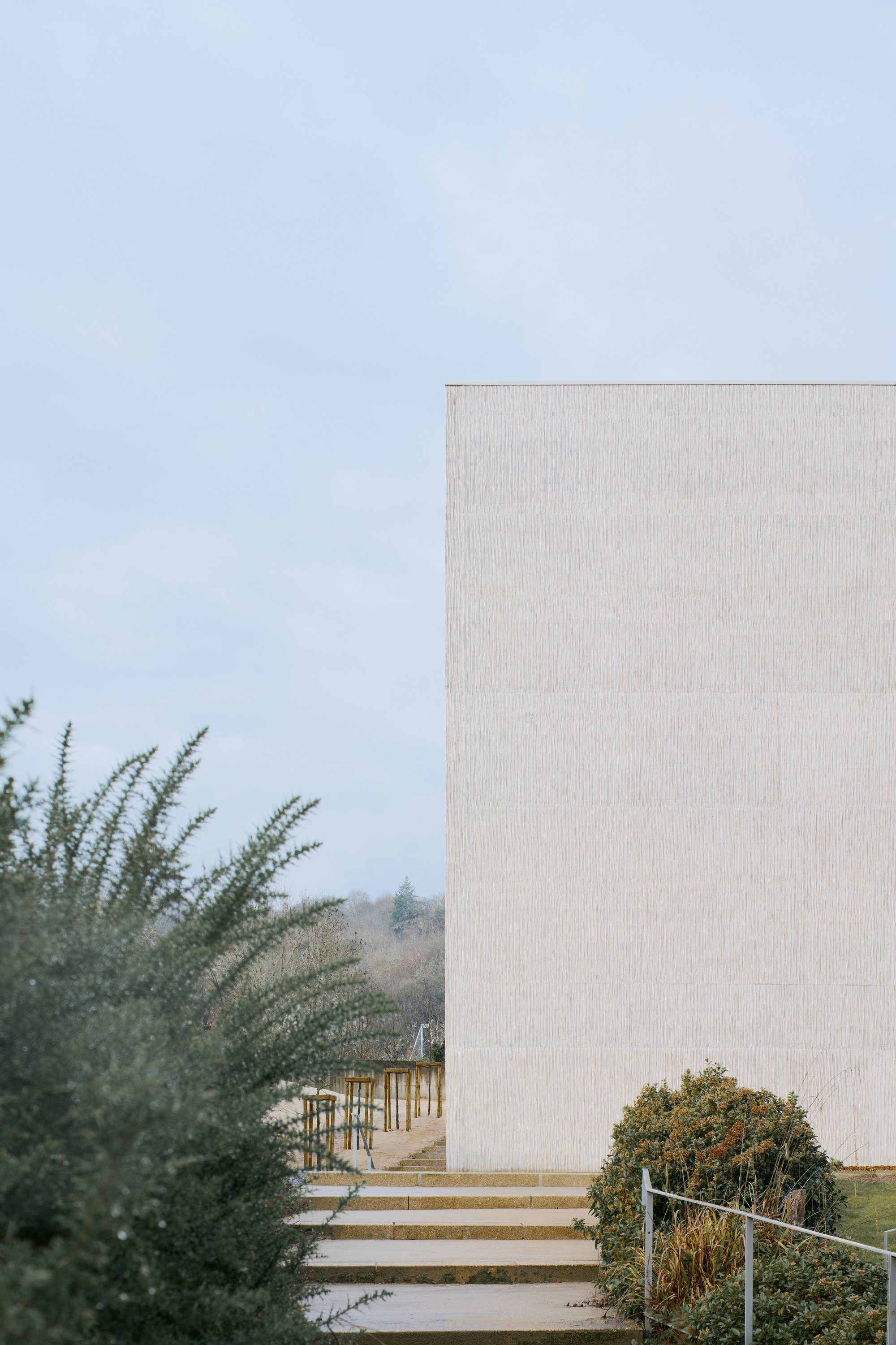 Projectiles Grows a Fossil-Like Museum Extension from the Tapestry Gardens of Aubusson