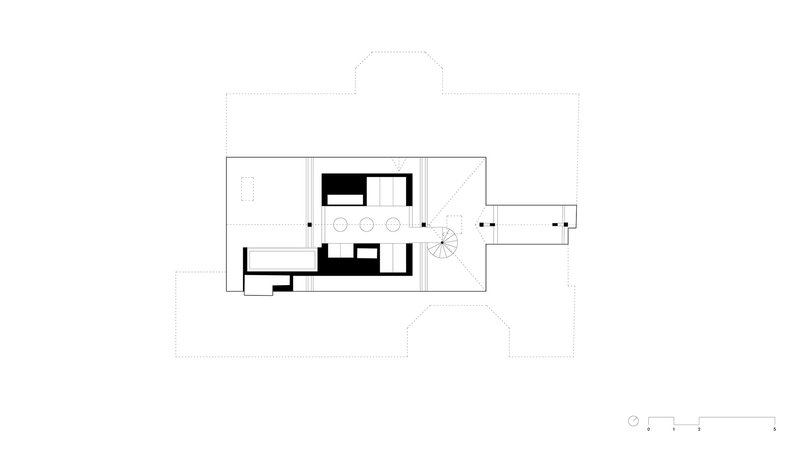Floor plan drawing showing a rectangular volume with a central service core and curved stair