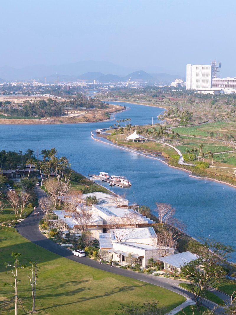 Vari Architects Scatters a Waterfront Village Across the Mangrove Edge of Sanya's Haitang Bay