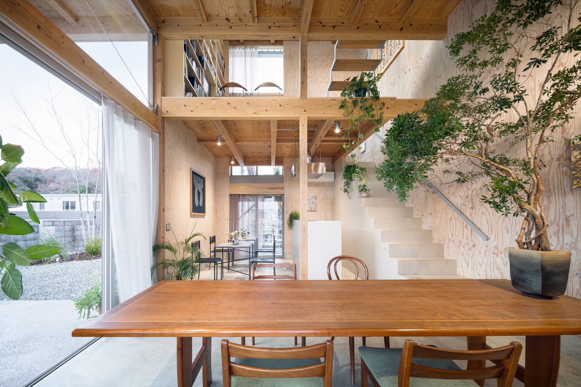 CLOUD ARCHITECTS Splits a Kobe Hillside into Terraced Volumes for Living and Working