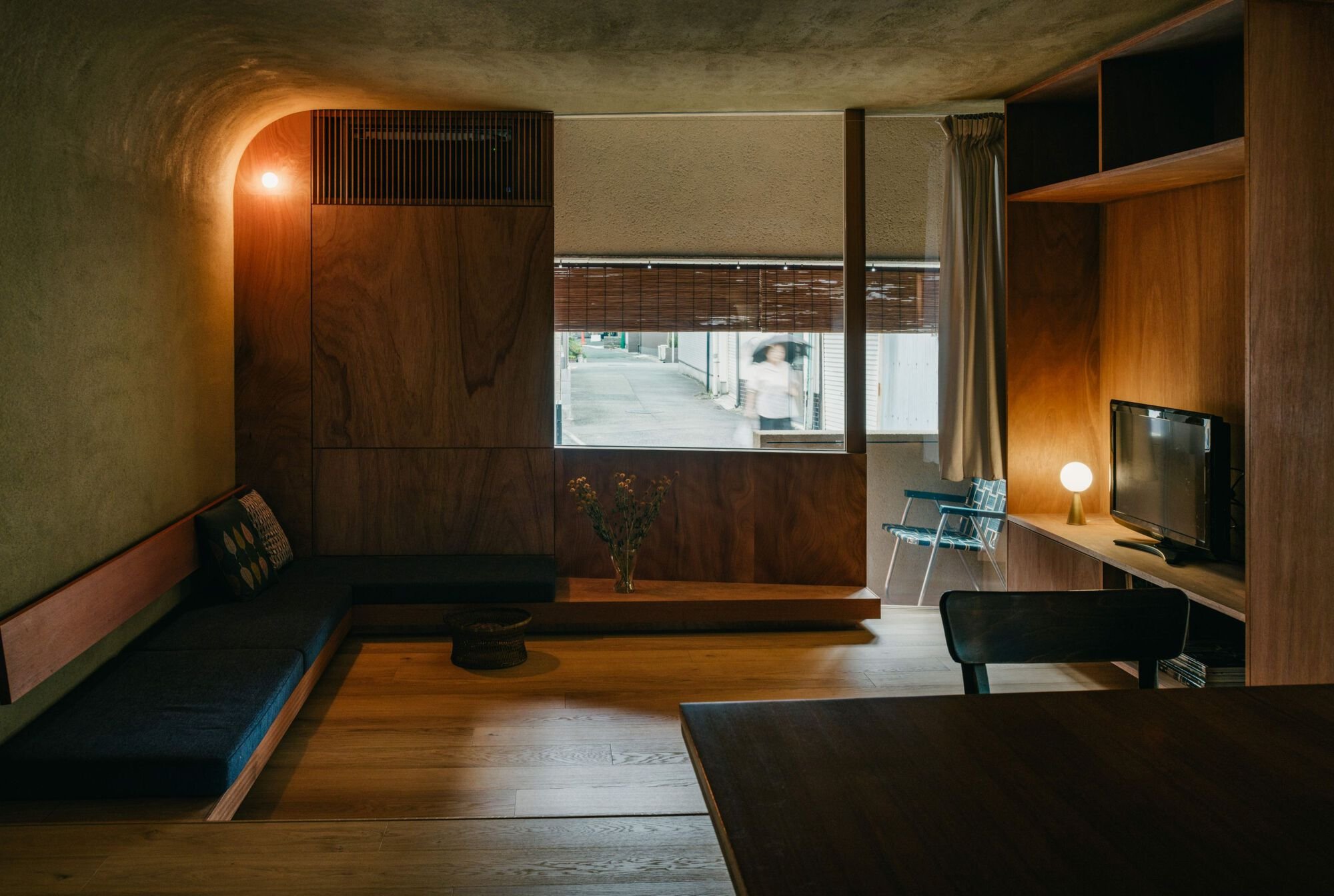 Masakazu Tsujibayashi Architects Weaves a Split-Level Osaka Home Around Light and Plywood