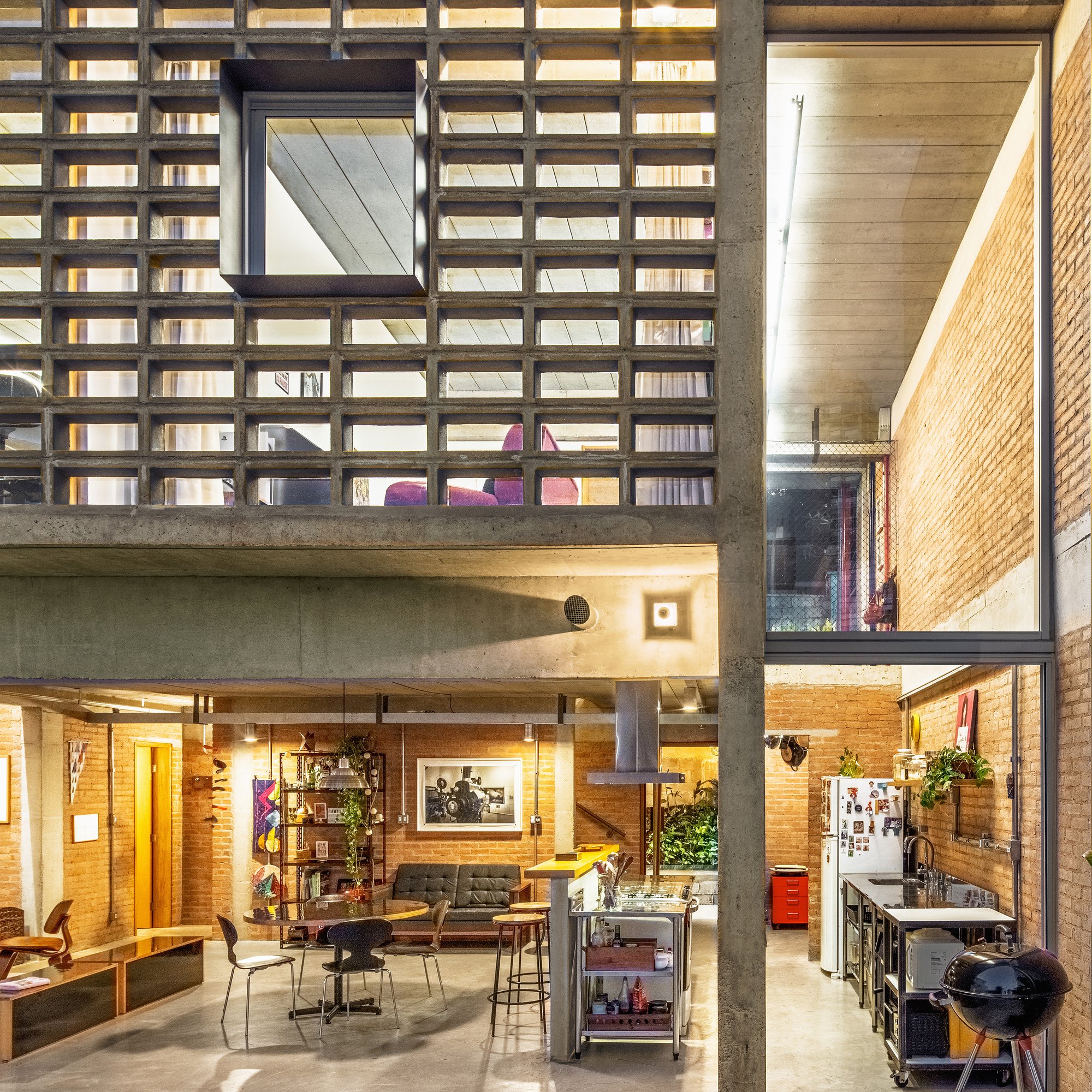 Ateliê GR Packs a Seven-Person Family Home into a 243 m² Vertical Stack in São Paulo