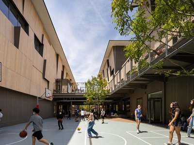 Kengo Kuma and TAISEI DESIGN Wrap a Yokohama School in Cedar to Make Every Space a Classroom