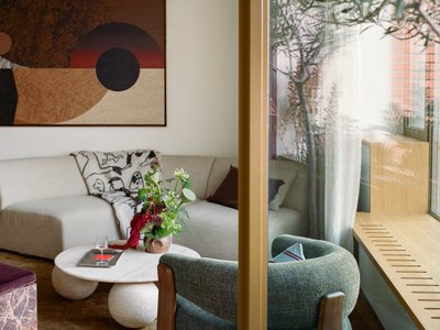 OMAMBO and DORON Atelier Weave Two Cultural Identities into an 80 m² Bucharest Apartment