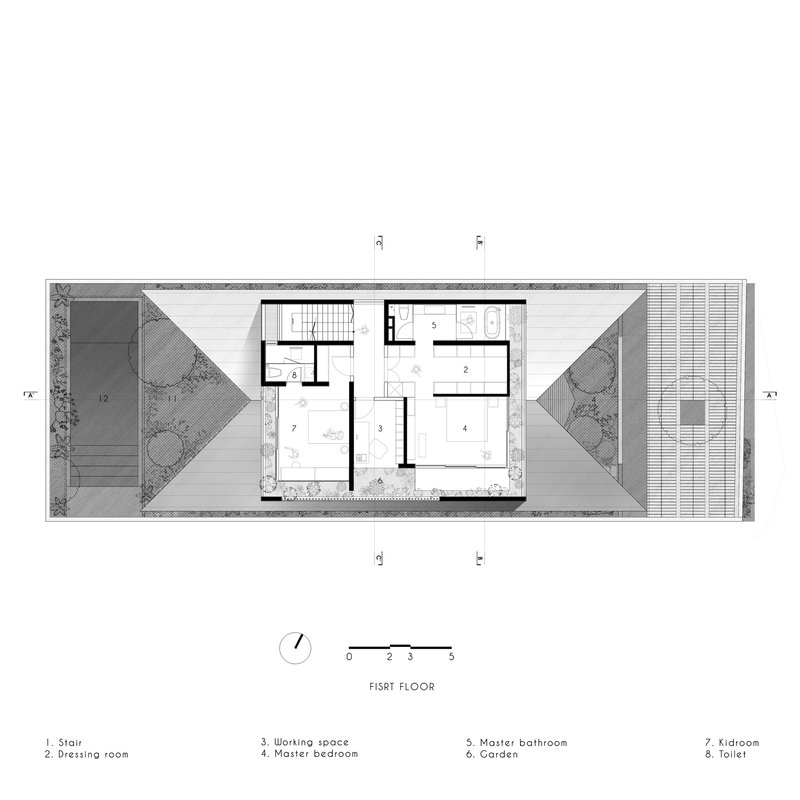 First floor plan with bedrooms and triangular garden terraces at each end