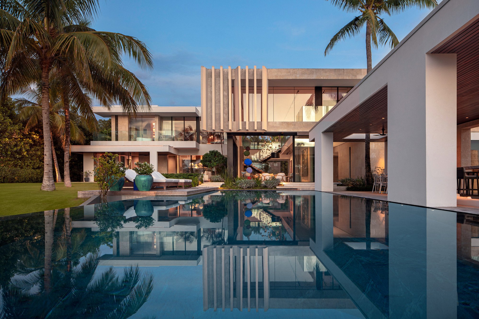 SAOTA Grounds a Bahamian Canal Estate in Coral Stone and Quiet Reverence