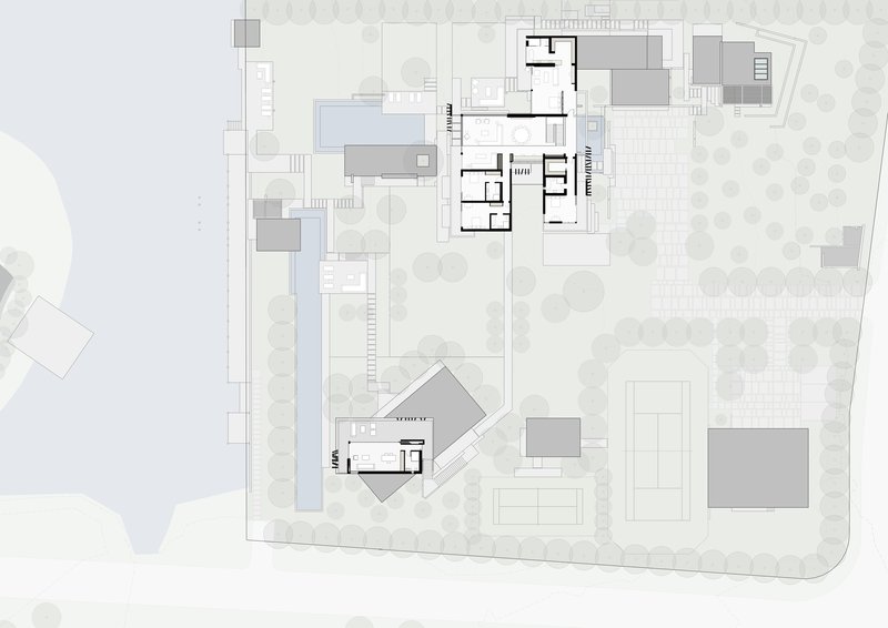Upper level floor plan showing residential units distributed across the site with landscaped grounds