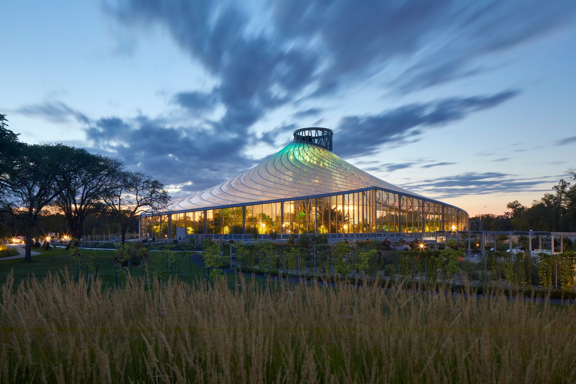 KPMB and Architecture49 Grow a Fibonacci-Spiral Conservatory in Winnipeg's Assiniboine Park