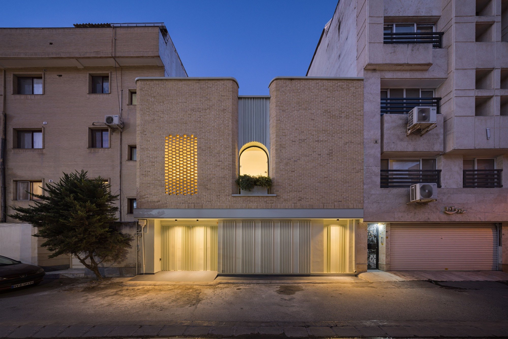Event Office Converts a Traditional Babol House into a Psychotherapy Clinic Built Around Calm